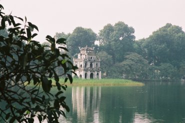 tour de la tortue, lac de l'épée restituée ou de l'épée (arrondissement de Hoan Kiem, Hanoi)