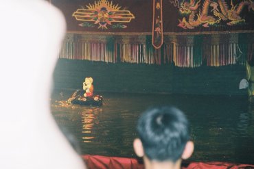 gardien de buffle jouant de la flûte, marionnettes sur l'eau (théâtre de marionnettes sur l'eau de Thang Long, rue Dinh Tien Hoang, arrondissement de Hoan Kiem, Hanoi)