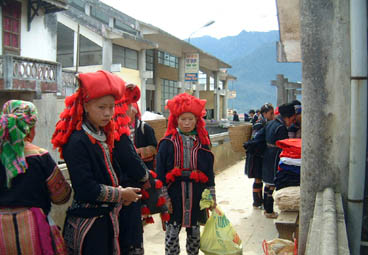 Dao rouge, marché de Sapa (Sapa, Lào Cai)
