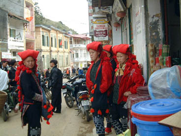 Dao rouge, marché de Sapa (Sapa, Lào Cai)