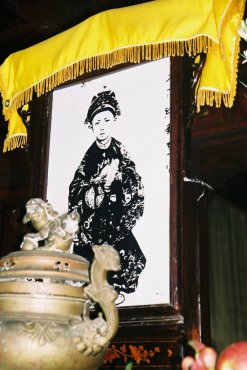 Duy Tan (1899-1907-1916), temple des générations (Thế Tổ Miếu 世祖庙), cité impériale (Hué)