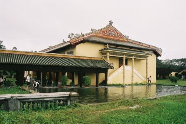 théâtre royal (Duyệt Thị Đường - Nhà hát hoàng gia 阅是堂-皇家剧院 ), cité pourpre interdite (tử cấm thành 紫禁城)(Hué)