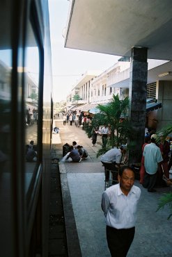 train express 2, Nha Trang (Khanh Hoa)-Hué
