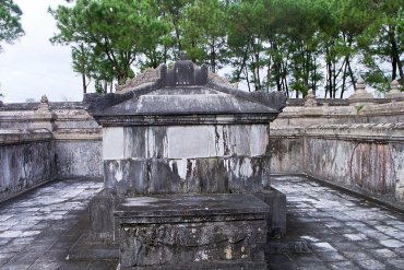 tombe, tombeau de Dong Khanh (1864-1885-1889)(Hué) tombe, tombeau de Dong Khanh (1864-1885-1889)(Hué)