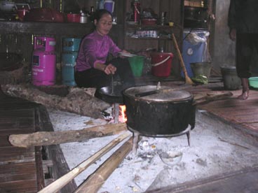Pac Ngoi, village Tày (Ba Bê, Bac Kan)