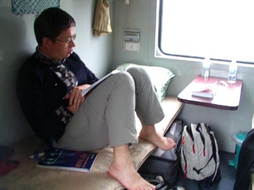 train express 1, Hanoi-Hué