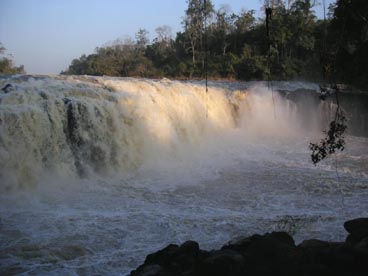 chutes de Gia Long (Krông Ana, Dak Lak)