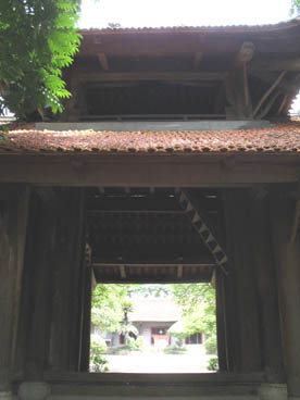 portique, temples des rois Hung (Hy Cuong, Lâm Thao, Phu Tho)