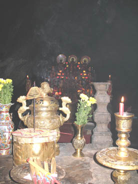 grotte de l’empreinte parfumée, pagode des Parfums (Hông Linh, Nghi Xuân/Can Lôc, Hà Tinh)