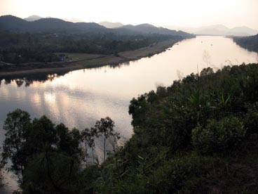 la rivière des Parfums vue de la colline de Vong Canh, Hué