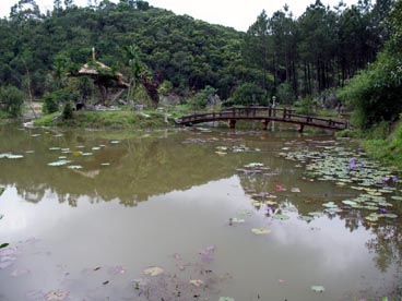 pagode Huyèn Không Son Thuong ( Huong Hô, Huong Trà, Thùa Thiên-Hué) pagode Huyèn Không Son Thuong ( Huong Hô, Huong Trà, Thùa Thiên-Hué)