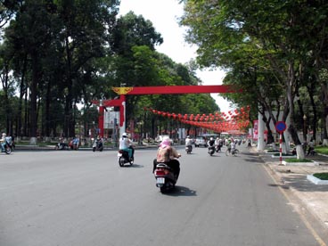 avenue Le Duan (quartier Ben Nghe, 1er arrondissement, Ho Chi Minh ville) avenue Le Duan (quartier Ben Nghe, 1er arrondissement, Ho Chi Minh ville)