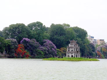 tour de la tortue, lac de l'épée restituée ou de l'épée (arrondissement de Hoan Kiem, Hanoi)