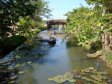 pont à toiture en tuile de Thanh Toan (Thuy Thanh, Huong Thuy, Hué, Thùa Thiên-Hué)