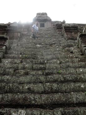 Phimeanakas, X°-XI° siècles, culte brahmanique à l'origine, enceinte du palais royal, Angkor Thom, site d'Angkor (Siem Reap, Cambodge)