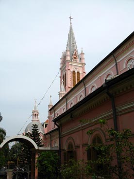 église Tan Dinh (289 rue Hai Ba Trung, quartier 8, 3ème arrondissement, Ho Chi Minh ville) église Tan Dinh (289 rue Hai Ba Trung, quartier 8, 3ème arrondissement, Ho Chi Minh ville)