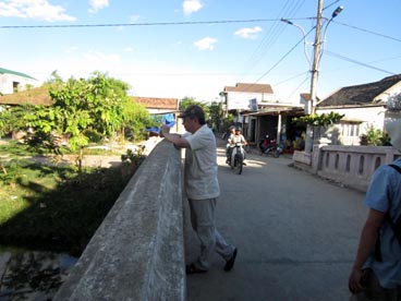 pont à toiture en tuile de Thanh Toan (Thuy Thanh, Huong Thuy, Hué, Thùa Thiên-Hué)