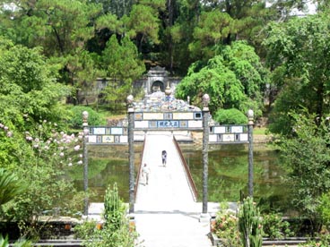 pont Thong Minh et tombe, tombeau de Minh Mang (1791-1820-1841)(Hué)