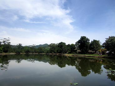 lac de la Clarté Pure, tombeau de Minh Mang (1791-1820-1841)(Hué)